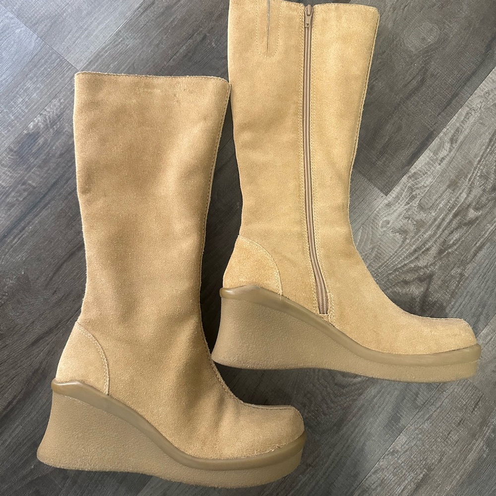 Y2K “bratz” Vintage Aldo Tan Suede Wedge Boots